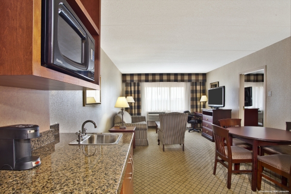 Holiday Inn Express & Suites TORONTO-MISSISSAUGA